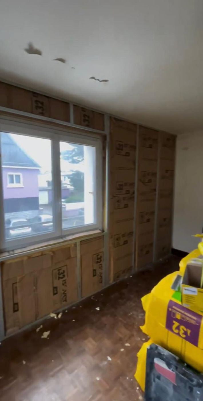 Isolation des murs par l’intérieur (ITI), Isolant posé