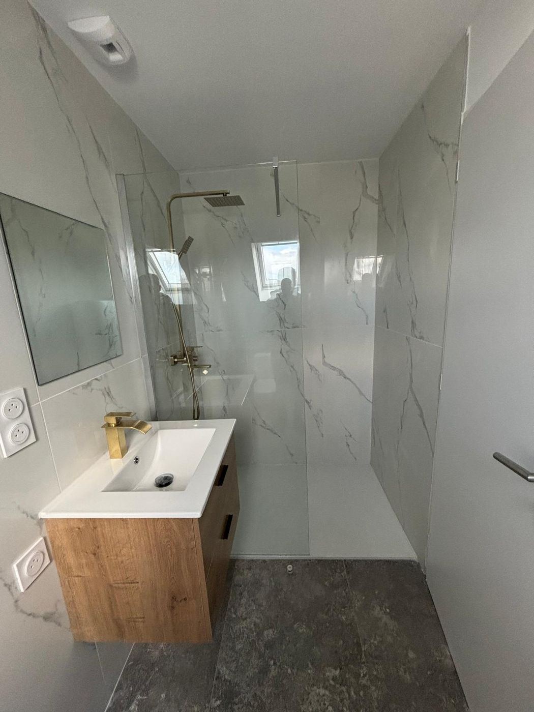 Salle d’eau avec douche à l’italienne, Après