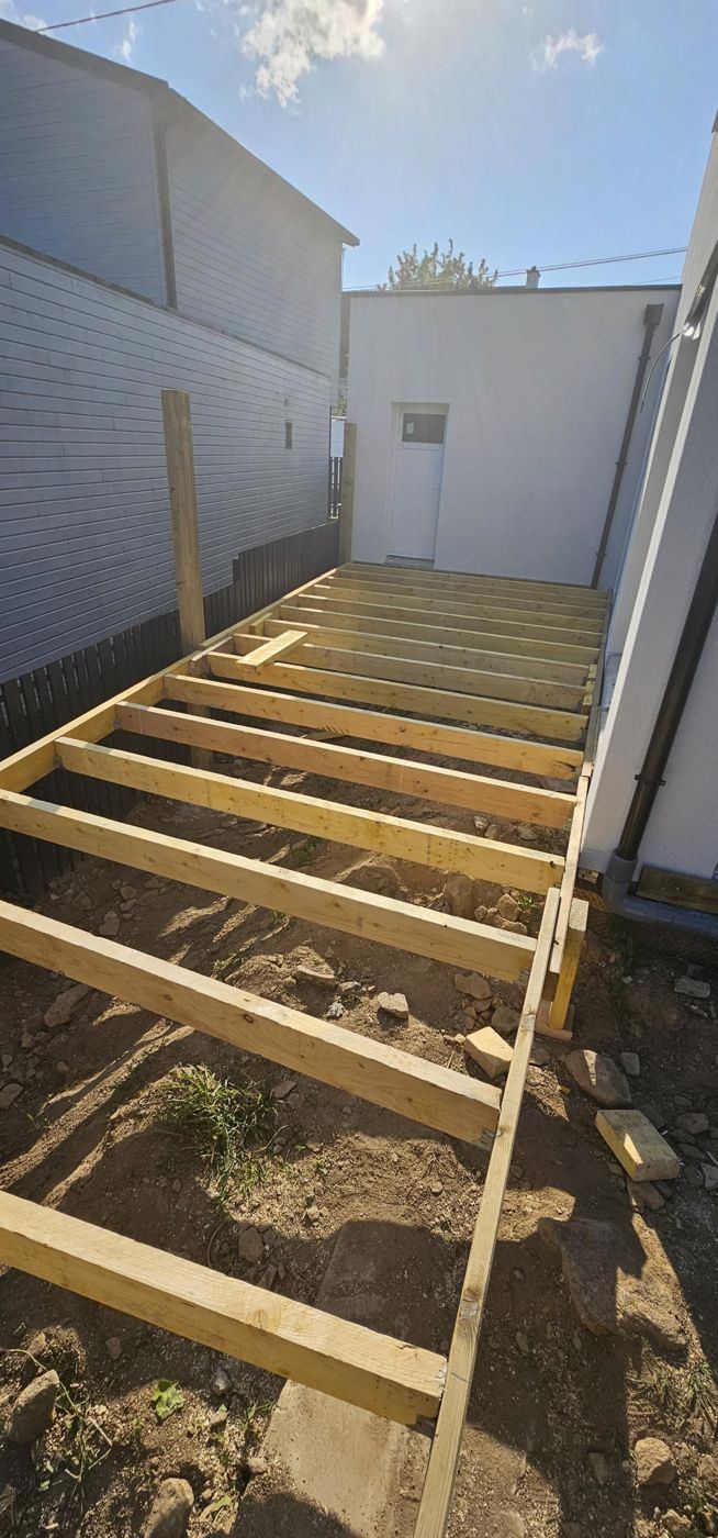 Terrasse en bois, maison neuve, Structure
